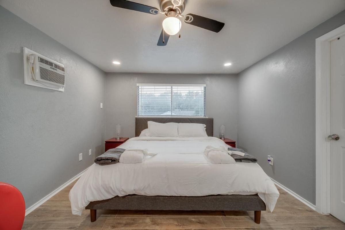 Stunning 5Br 2Ba Holiday Home With Private Pool And Cinema Dallas Exterior photo
