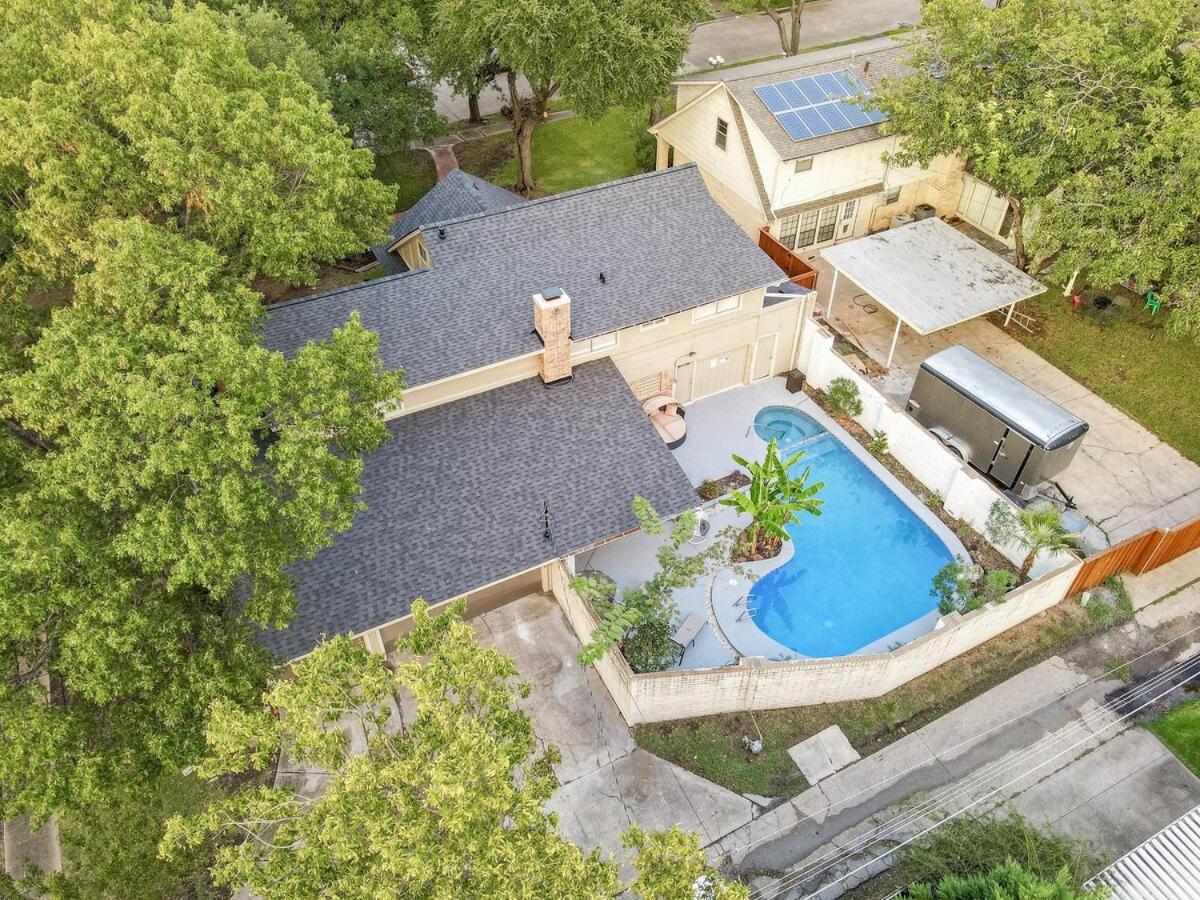 Stunning 5Br 2Ba Holiday Home With Private Pool And Cinema Dallas Exterior photo